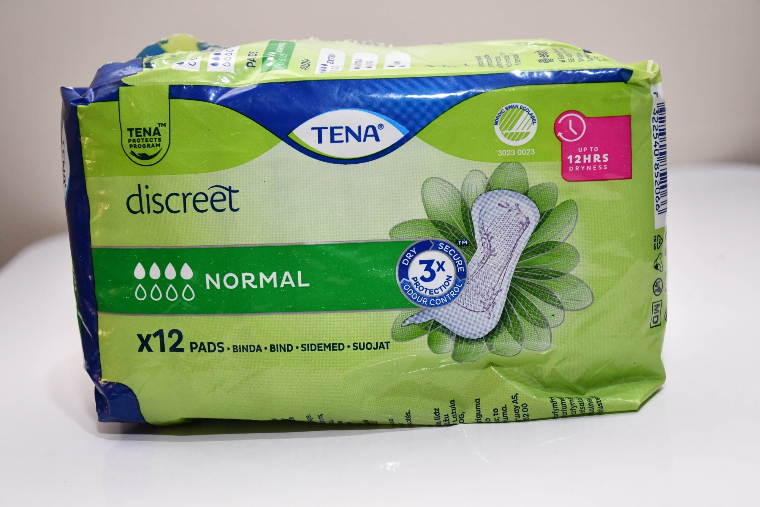 TENA Discreet Normal Incontinence Pads (12 Pack)